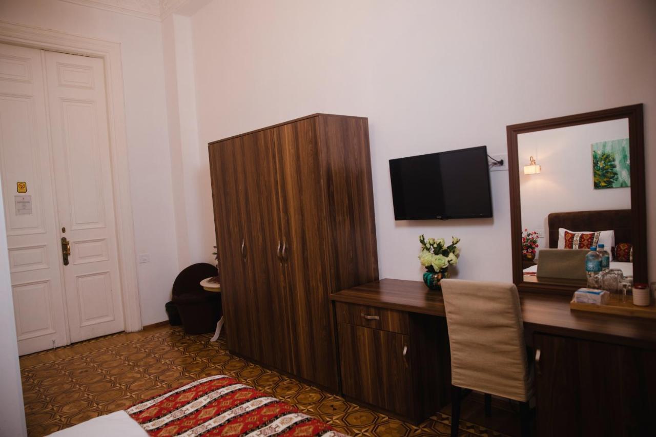 Malakhan hotel Bakoe Buitenkant foto