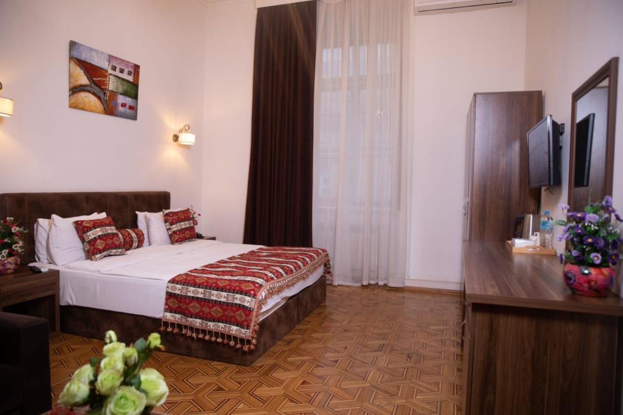 Malakhan hotel Bakoe Buitenkant foto