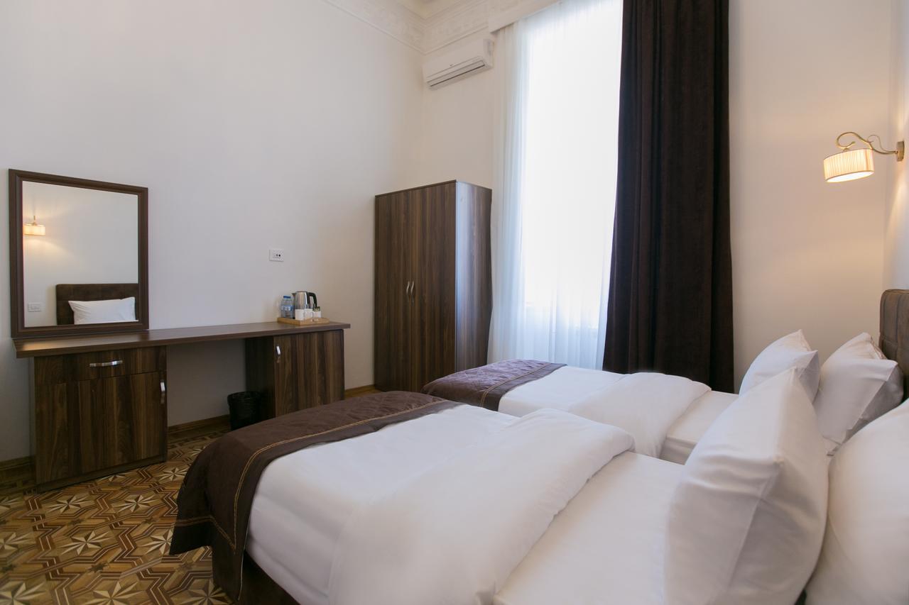 Malakhan hotel Bakoe Buitenkant foto