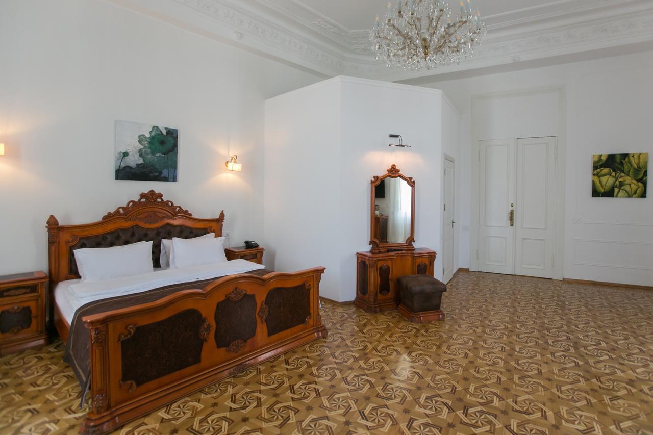Malakhan hotel Bakoe Buitenkant foto