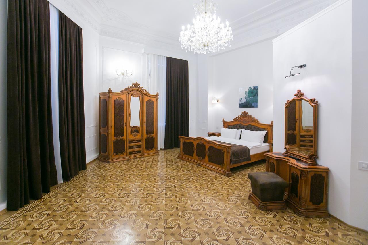 Malakhan hotel Bakoe Buitenkant foto