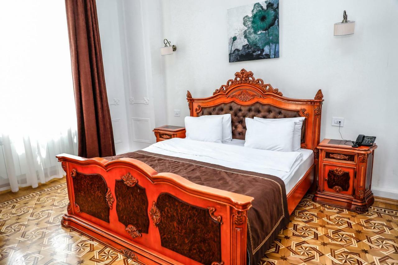 Malakhan hotel Bakoe Buitenkant foto