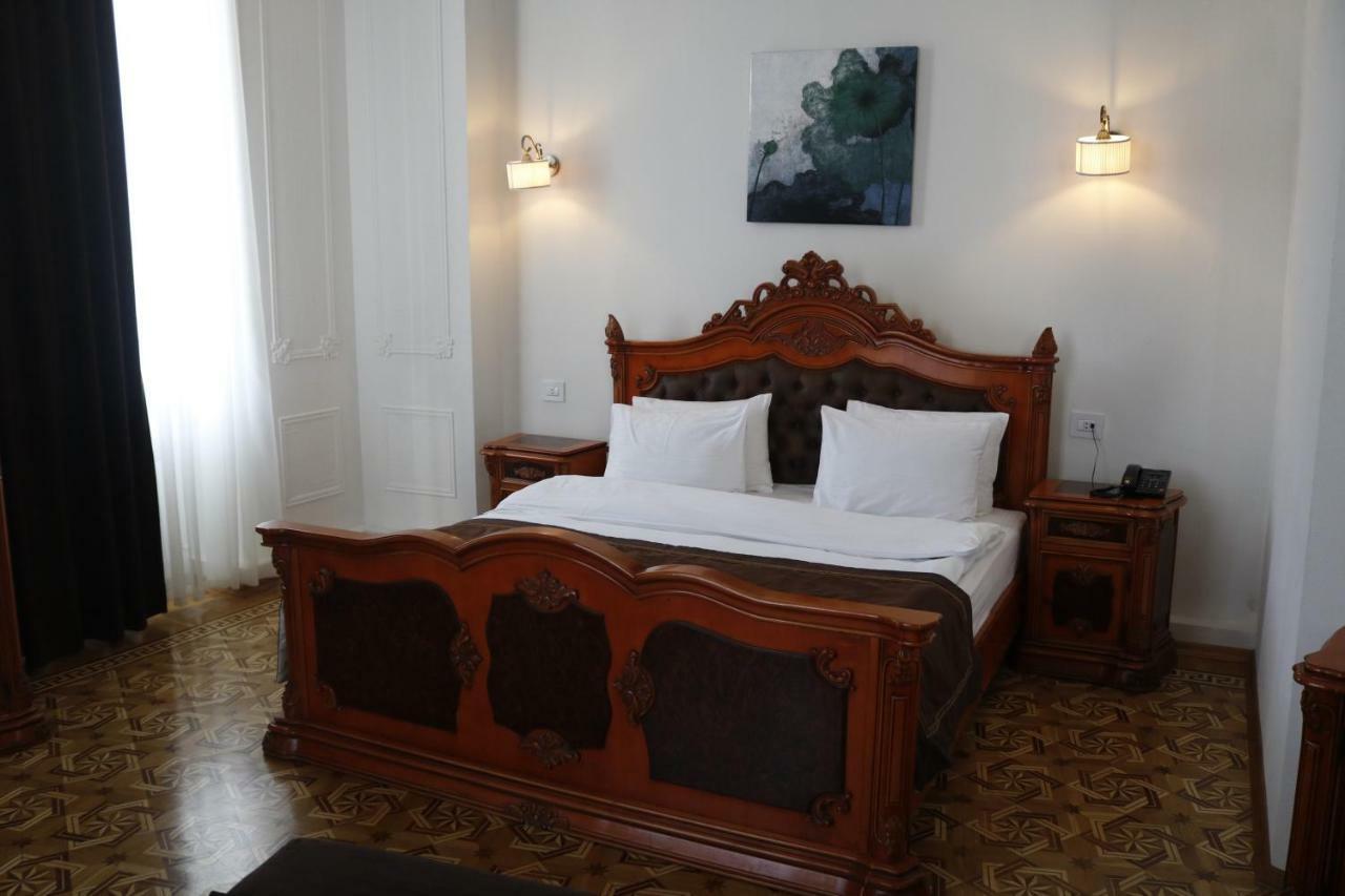 Malakhan hotel Bakoe Buitenkant foto