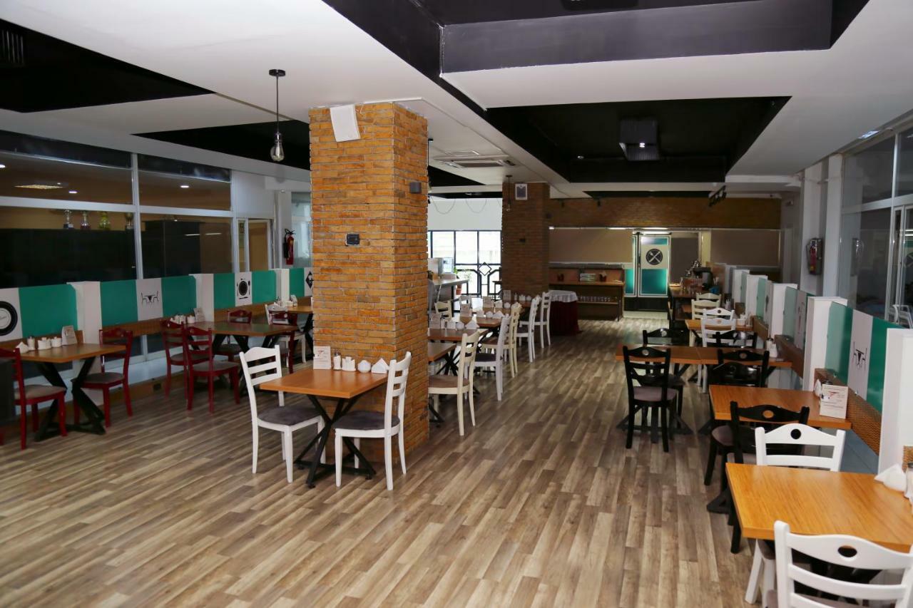 Malakhan hotel Bakoe Buitenkant foto