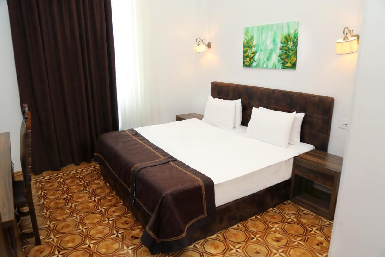 Malakhan hotel Bakoe Buitenkant foto